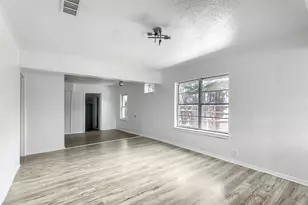 2009 S First St, Garland, TX 75041 - Photo 7