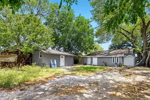 2009 S First St, Garland, TX 75041 - Photo 27