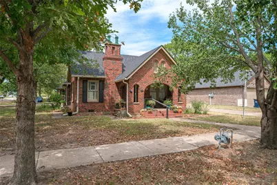 209 S Bond Street, Whitewright, TX 75491 - Photo 1