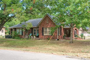 209 S Bond St, Whitewright, TX 75491 - Photo 3
