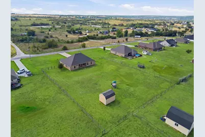 8600 County Road 1229, Godley, TX 76044 - Photo 35
