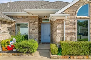8409 Golf Club Cir, Fort Worth, TX 76179 - Photo 3