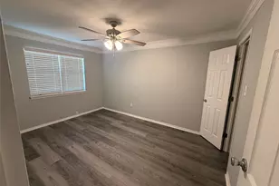 105 W Doyle St, Granbury, TX 76048 - Photo 9