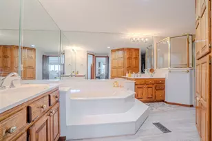6371 Beacon Vista Cir, Granbury, TX 76049 - Photo 15