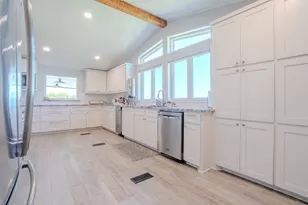 6371 Beacon Vista Cir, Granbury, TX 76049 - Photo 9