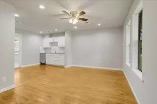 1310 W Laurel St, Sherman, TX 75092 - Photo 3