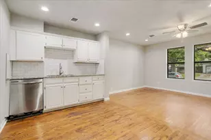 1310 W Laurel St, Sherman, TX 75092 - Photo 11