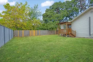 1310 W Laurel St, Sherman, TX 75092 - Photo 21