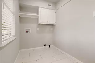 1310 W Laurel St, Sherman, TX 75092 - Photo 13