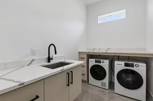 1626 Canada Dr, Dallas, TX 75212 - Photo 25