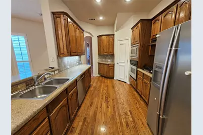 1009 Ricci Court, Irving, TX 75062 - Photo 13