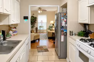 3122 Lark Ln, Irving, TX 75062 - Photo 7