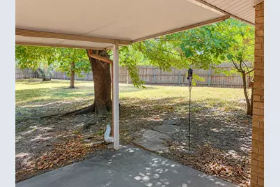 3122 Lark Lane, Irving, TX 75062 - Photo 31
