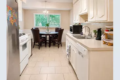 3122 Lark Lane, Irving, TX 75062 - Photo 3