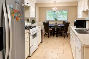 3122 Lark Ln, Irving, TX 75062 - Photo 5