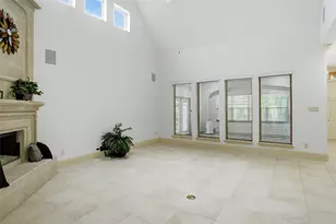 667 Creekway Dr, Irving, TX 75039 - Photo 5