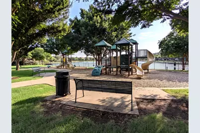 667 Creekway Drive, Irving, TX 75039 - Photo 35