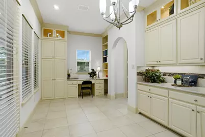 667 Creekway Drive, Irving, TX 75039 - Photo 11
