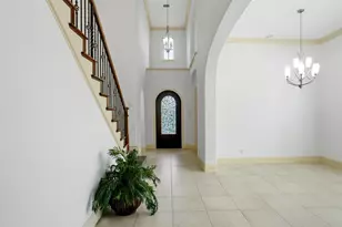667 Creekway Dr, Irving, TX 75039 - Photo 3