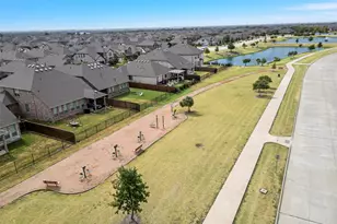 1501 White Water Way, Aubrey, TX 76227 - Photo 33