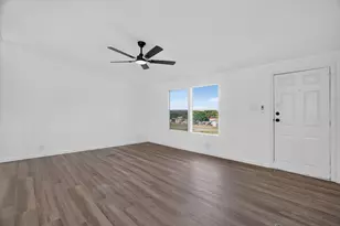 167 Blue Sky Ln, Springtown, TX 76082 - Photo 9