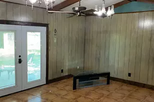 603 W 11th St, Clarksville, TX 75426 - Photo 3