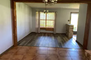 603 W 11th St, Clarksville, TX 75426 - Photo 5