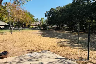 6703 Le Jeune Ct, Granbury, TX 76049 - Photo 33