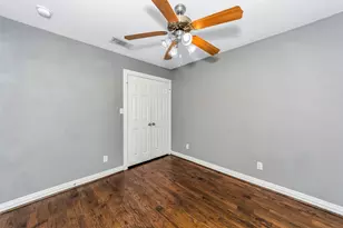 4721 Bradford Dr, Dallas, TX 75219 - Photo 15