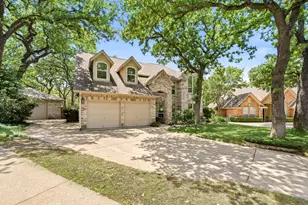 3906 Brookfield Dr, Arlington, TX 76001 - Photo 3