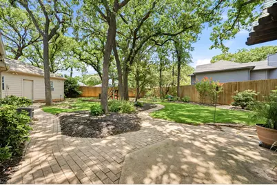 3906 Brookfield Drive, Arlington, TX 76001 - Photo 33