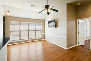 10228 Fieldcrest Dr, Benbrook, TX 76126 - Photo 9