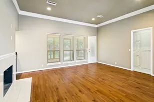 10228 Fieldcrest Dr, Benbrook, TX 76126 - Photo 5