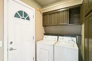 10228 Fieldcrest Dr, Benbrook, TX 76126 - Photo 15