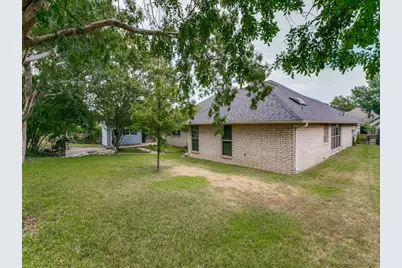 10228 Fieldcrest Drive, Benbrook, TX 76126 - Photo 25
