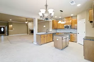 308 Pecos Dr, Burleson, TX 76028 - Photo 7