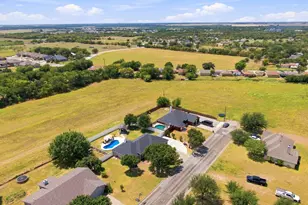 204 Cloverdale St, Hillsboro, TX 76645 - Photo 33