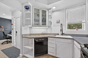 4040 Avondale Ave, Dallas, TX 75219 - Photo 9