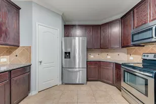 5836 Sunny Meadow Ln, Grand Prairie, TX 75052 - Photo 15