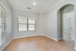 5836 Sunny Meadow Ln, Grand Prairie, TX 75052 - Photo 11