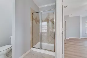5836 Sunny Meadow Ln, Grand Prairie, TX 75052 - Photo 19