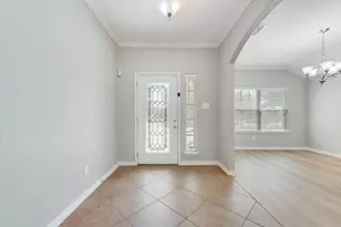 5836 Sunny Meadow Ln, Grand Prairie, TX 75052 - Photo 7