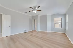 5836 Sunny Meadow Ln, Grand Prairie, TX 75052 - Photo 17