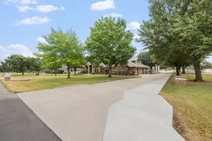 2100 Meadow Springs Dr, Haslet, TX 76052 - Photo 27