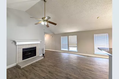 323 Teakwood Lane, Lewisville, TX 75067 - Photo 9