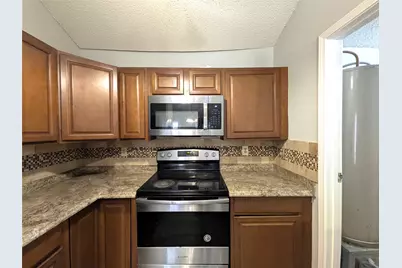 323 Teakwood Lane, Lewisville, TX 75067 - Photo 15