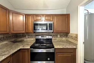 323 Teakwood Ln, Lewisville, TX 75067 - Photo 15