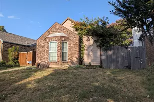 323 Teakwood Ln, Lewisville, TX 75067 - Photo 3