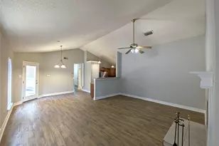 323 Teakwood Ln, Lewisville, TX 75067 - Photo 7