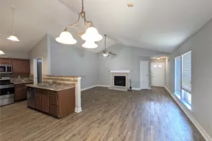 323 Teakwood Ln, Lewisville, TX 75067 - Photo 11